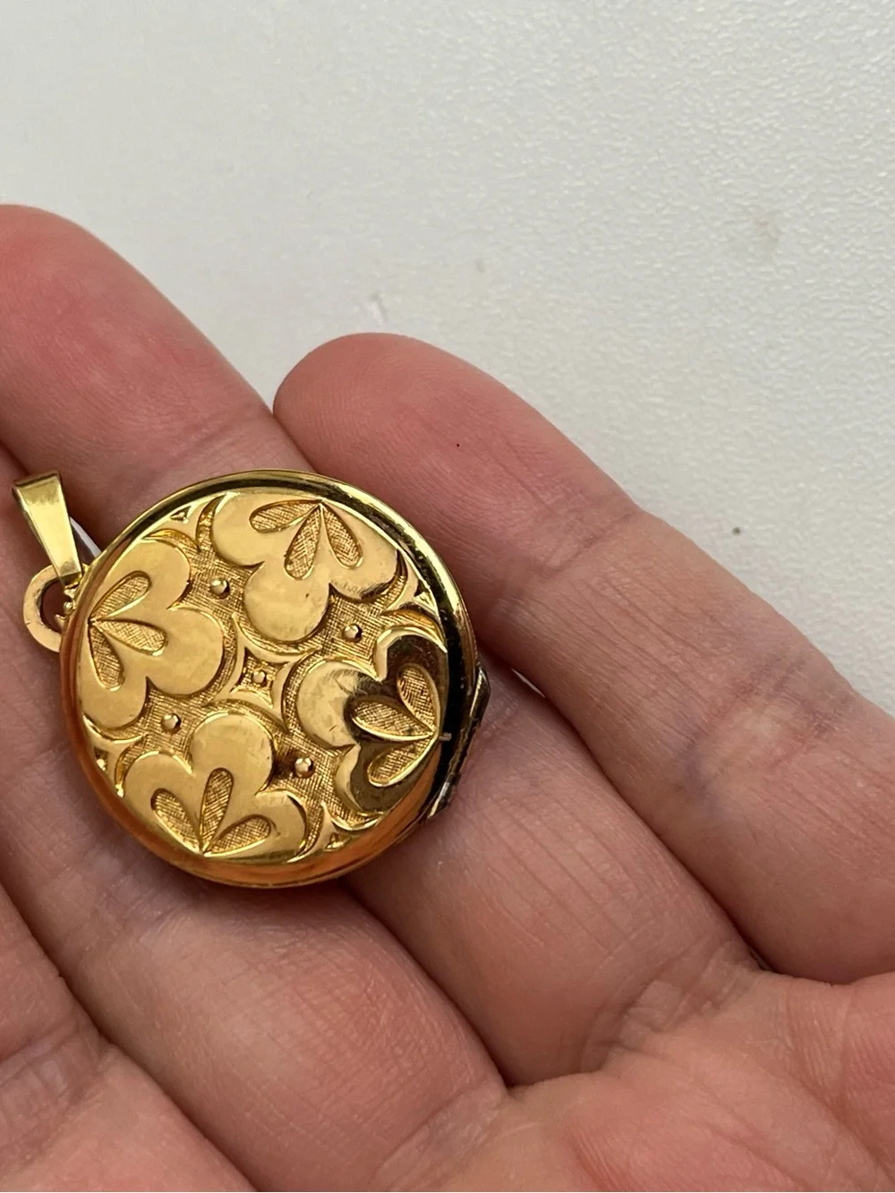 Vintage Monet Flower Locket - Goldtone Charm or Pendant - Picture 4 of 6